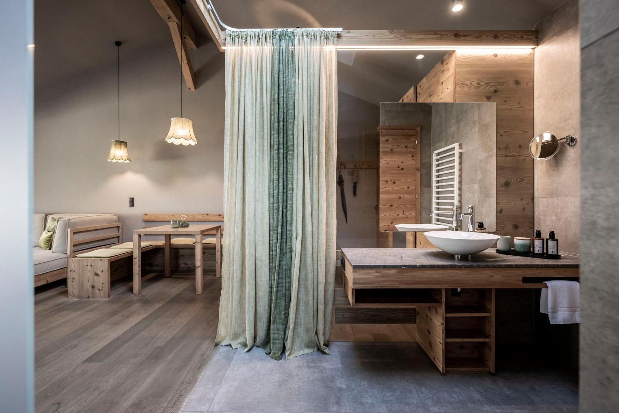 Apfelhotel Torgglerhof ซัลตูซิโอ ภายนอก รูปภาพ